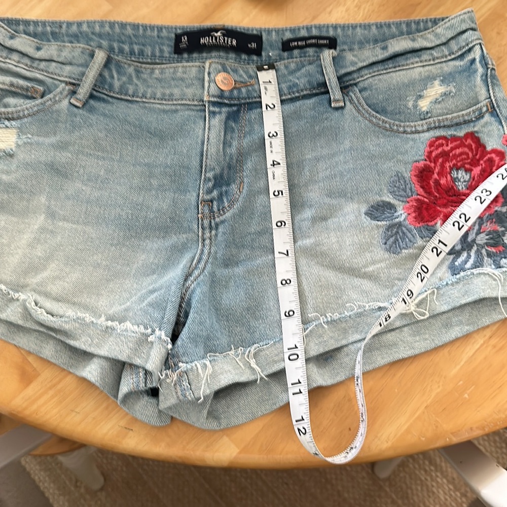 Hollister low rise short short - Picture 7 of 7